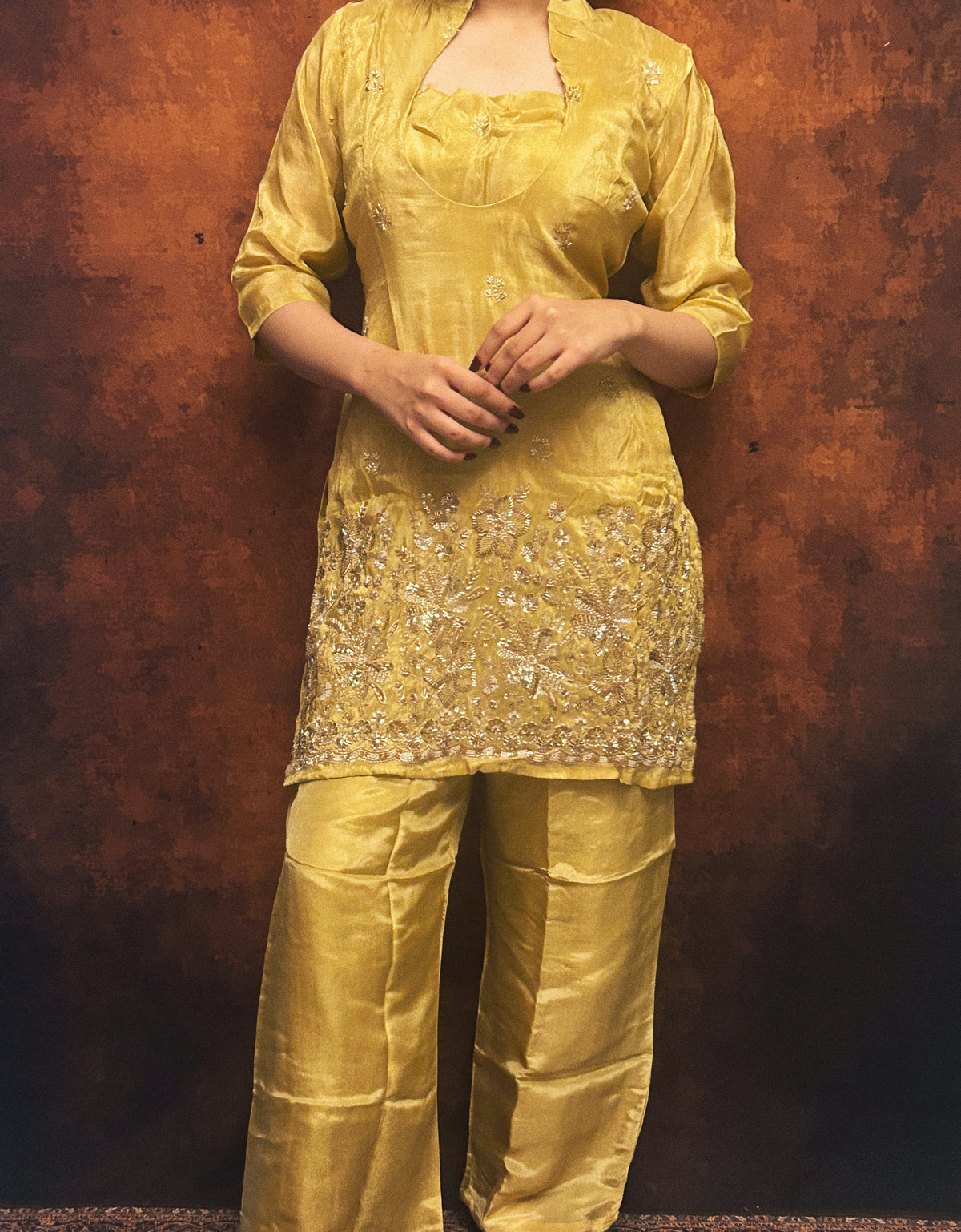 suvarna kurta 3 piece set