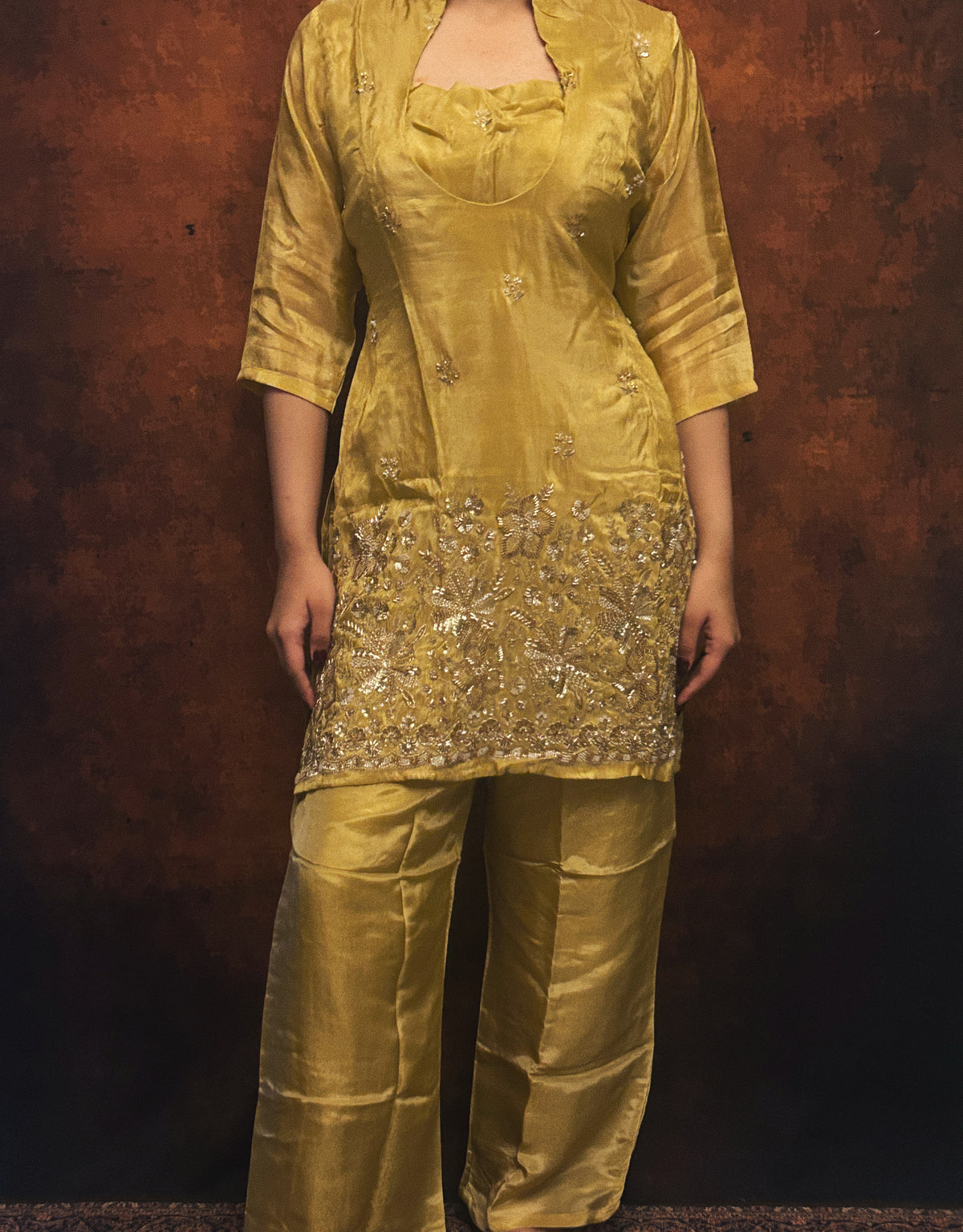 suvarna kurta 3 piece set