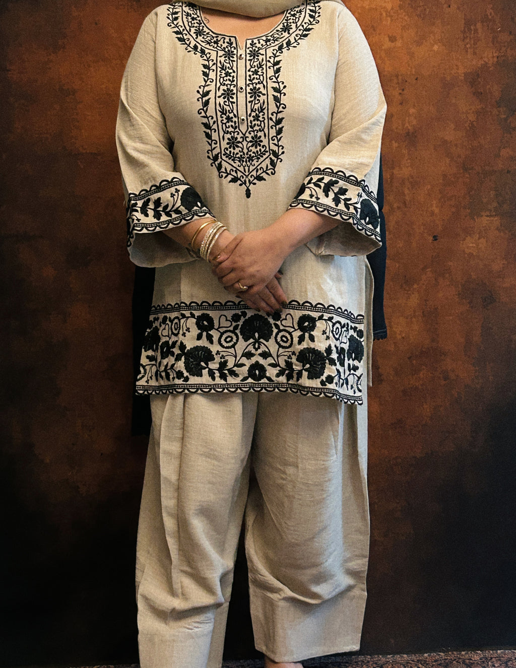 Ishani Set