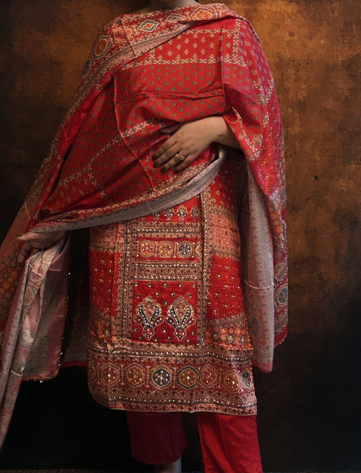 Surkh Set